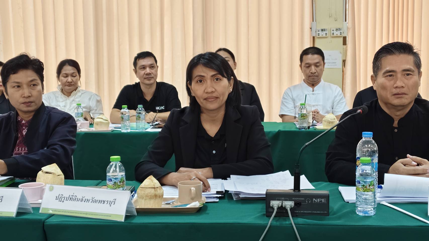 title - ปฏิรูปที่ดินจังหวัดเพชรบุรี พร้อมด้วยนางสาวขวัญใจ เพชรสวน นักวิชาการปฏิรูปที่ดินชำนาญการ ร่วมประชุมการติดตามความก้าวหน้าผลการดำเนินงานตามแผนการตรวจราชการของผู้ตรวจราชการกระทรวงเกษตรและสหกรณ์ ประจำปีงบประมาณ พ.ศ. 2569 รอบที่ 1 ตามแผนการตรวจราชการของผู้ตรวจราชการกระทรวงเกษตรและสหกรณ์ (นางสุวรรณี ศรีสุวรรณ์) ประจำปีงบประมาณ พ.ศ. 2569 รอบที่ 1 เขตตรวจราชการที่ 4 จังหวัดเพชรบุรี